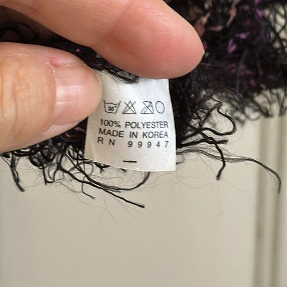 Space Age purple, pink, magenta & black fuzzy polyester scarf - Picture 4 of 6